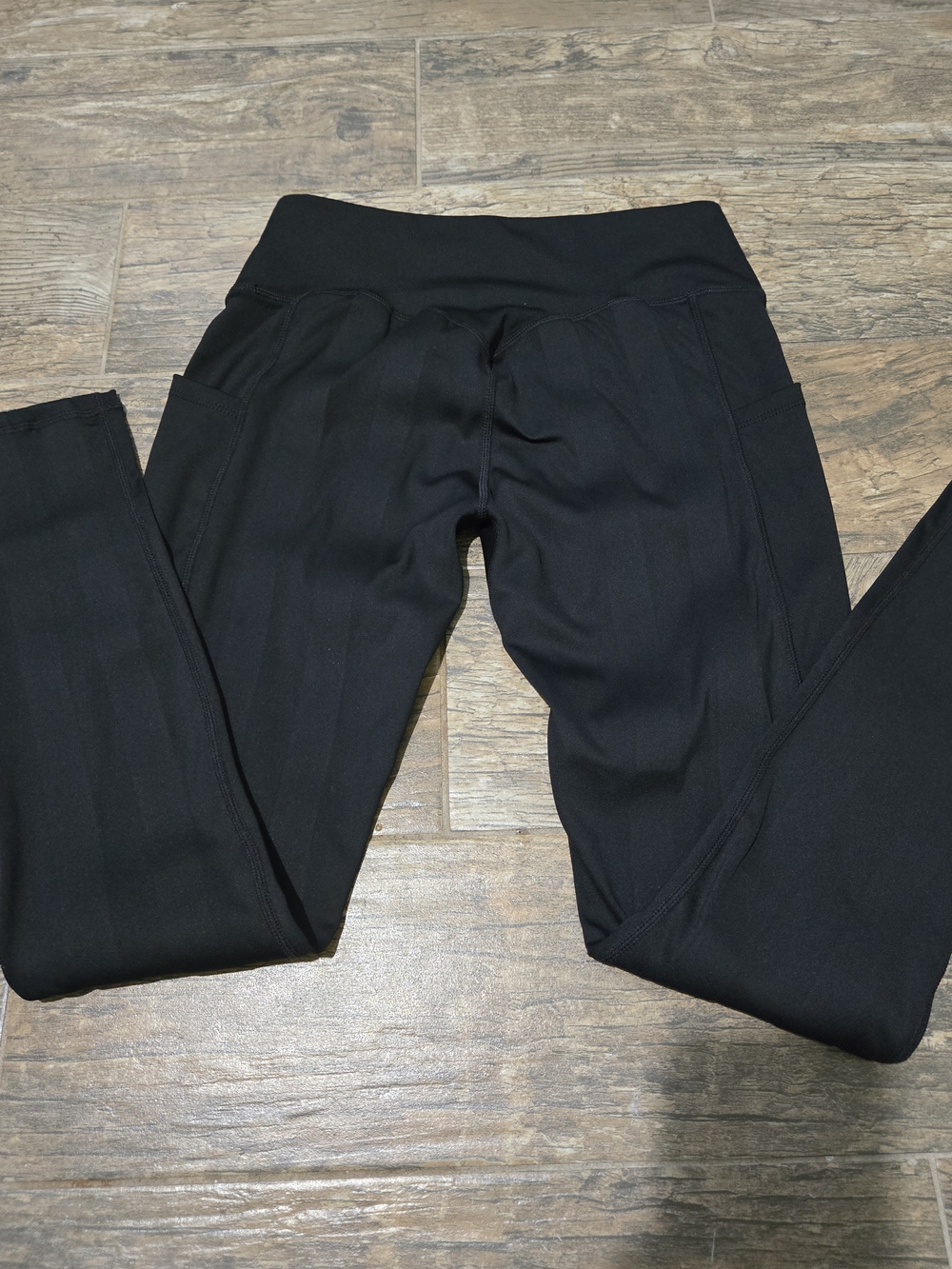 Skinnify  Leggings with built-in resistance bands and side pockets - Picture 9 of 10